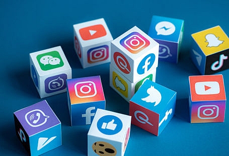 5 Tricks to Become More Popular On Social Media