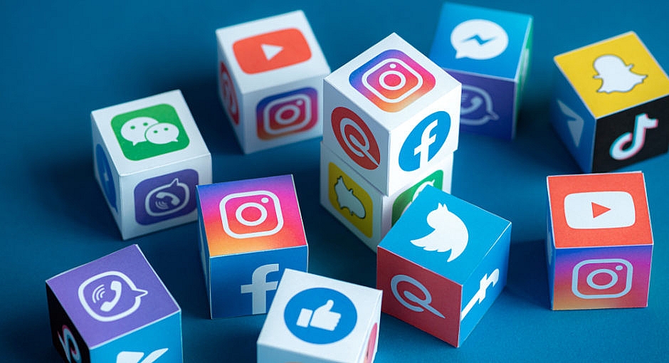 5 Tricks to Become More Popular On Social Media